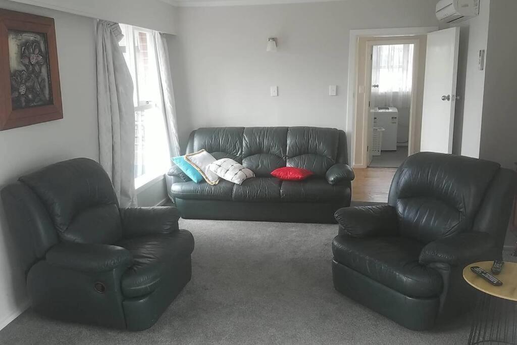 Handy Location - 3Brd Home! Timaru Esterno foto