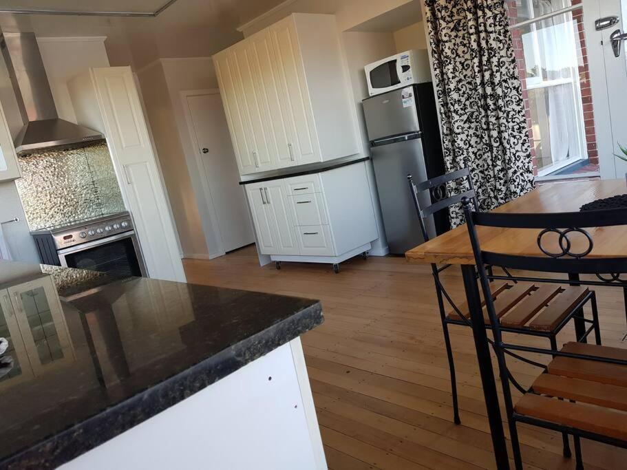 Handy Location - 3Brd Home! Timaru Esterno foto